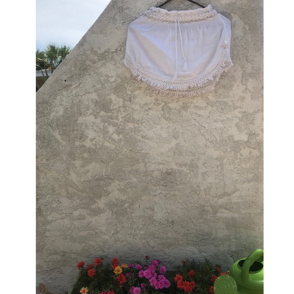 White aerie skirt